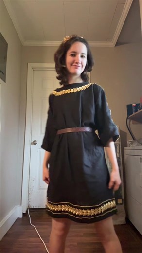 Costume commission for a simple roman tunic #roman #costume #sewing