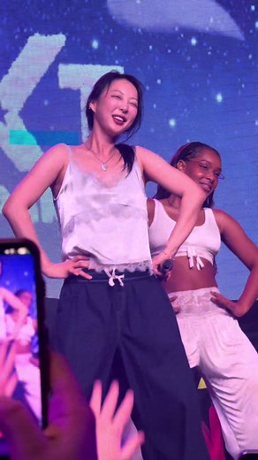 Queria dizer nada mas eu vivi UP&DOWN do EXID AO VIVOO🥳 @EXID A Hyelin veio fazer ao Brasil fazer uma apresentação icônica na Next. #exid #kpopfyp #viralvideo #hyelin #fyppppppppppppppppppppppp