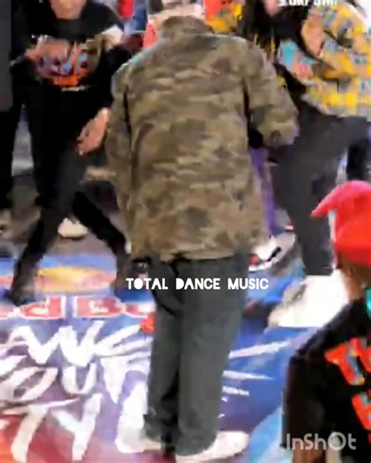 2.2M views · 116K reactions | O tempo envelhece o corpo mas não a disposição de ser feliz!! Ótima semana pra todos   | Total Dance Music | Facebook