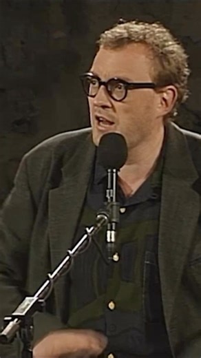 🎅 Es weihnachtet ... auch im Kabarettprogramm „Privat“, mit dem Josef Hader in den Neunzigern auf Tournée ging. 🎄 „Privat“ wurde ein Klassiker - und mit etwa 500.000 Zuschauerinnen und Zuschauern zum erfolgreichsten Kabarettprogramm Österreichs. #josefhader #haderprivat #kabarett #lustigesvideo #comedy #klassiker #ausdemarchiv #kabarettist #weihnachten | Josef Hader