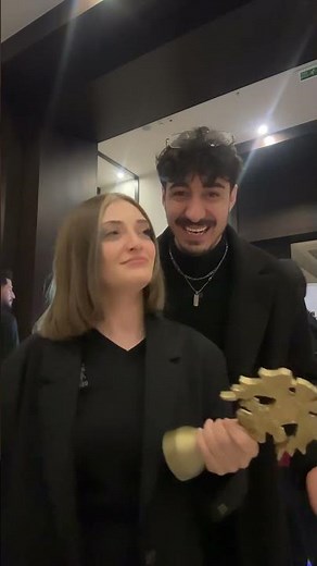 Bunu tutuyorum çünkü elimde şu an #shortsvideo