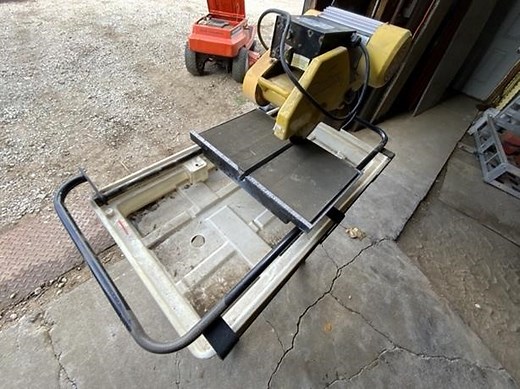 Brutus 60010 18” Wet Tile Saw | Agriculture