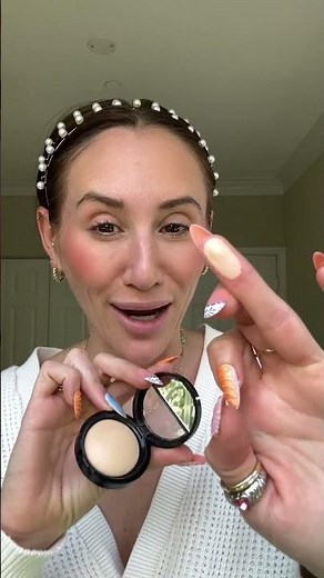 Effortless 5 minute makeup routine with the Laura Geller cult classics kit! The perfect baked