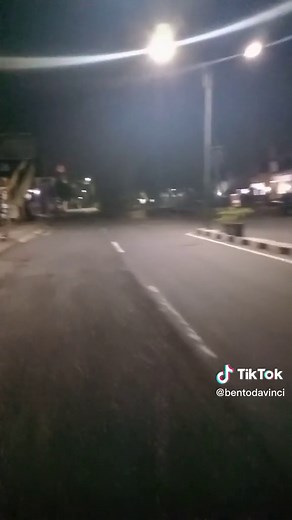 CFBN Magetan (@bentodavinci)’s videos with Let Me Down Slowly - Alec Benjamin