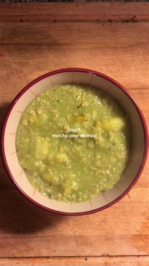 Matcha-pear oatmeal recipe step by step