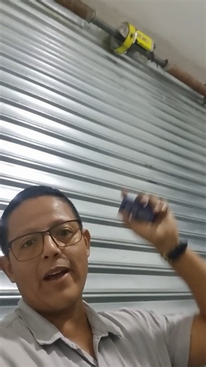 Programación de controles remotos para motores de garaje de todas las marcas. #puertamatics #automáticoesmásfácil #controldeacceso #motoresdegarajeguayaquil #puertaseléctricas #controlesparapuertasdegaraje #PROGRAMACIÓNDECONTROLREMOTO #puertasautomáticas #motoresconrespaldodebaterias #puertaenrrollableenguayaquil #MANTENIMIENTODEPUERTAENROLLABLE | Puertamatics