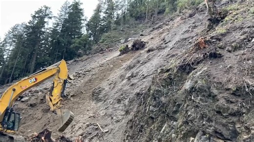 (UPDATE, MORNING 1/6) 🟢 Route 36 is now OPEN west of Grizzly Creek Redwoods State Park in Humboldt County with up to 30-minute delays. 🔴 36/GRIZZLY SLIDE UPDATE: Route 36 remains FULLY CLOSED west of Grizzly Creek Redwoods State Park in Humboldt County as crews continue working to remove slide material. Work is progressing carefully, with frequent stops to allow material to come down safely. Several large stumps remain hung up above the slide deposit, requiring slow, delicate operations. There