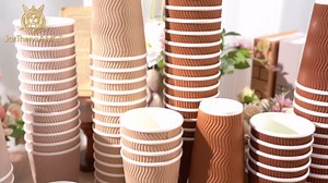 JarThenaAMCS 100Pcs Brown Disposable Coffee Cups with Lids 4 Gradient Brown Paper Cups Corrugated Ripple Wall Insulated Hot Cup for Home Office Party Supplies