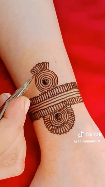 Simple Mehndi Design Tutorial for Beginners