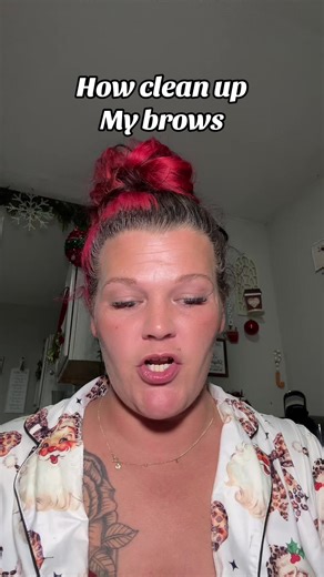 Achieve Perfect Eyebrows: A Simple Brow Cleaning Routine