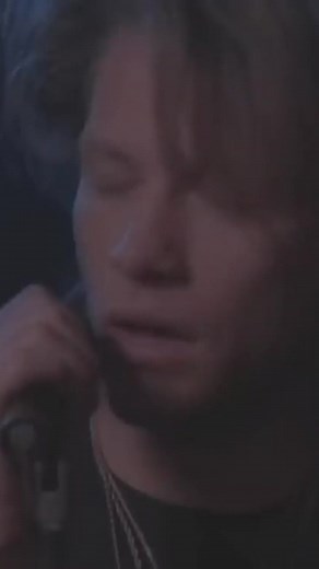 Bon Jovi: Cama de Rosas - Letra y Subtítulos en Español