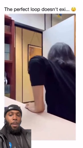 Daniel Francis on Instagram: "A reel loop is a short-form content trick used on platforms like Instagram Reels, TikTok, and YouTube Shorts where the video is designed to end exactly where it begins, so it restarts seamlessly without the viewer realizing it. The result? People watch it multiple times without consciously choosing to. How it works • The last frame connects naturally to the first frame • No obvious “ending” moment • The motion, sound, or sentence feels unfinished • The brain expects