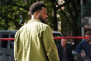 Atwater Is in Serious Trouble in New Photos of Chicago P.D.'s Next Episode
