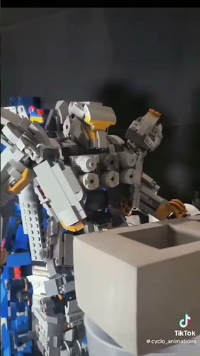 I don’t speak Taco Bell | collab:cyclo #robot #memes #mecha #stopmotion #animation #shorts #fyp