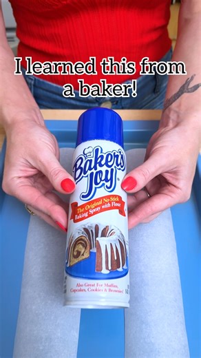 226K views · 1.1K reactions | Smart Cake Decorating Trick!  To add a fun sprinkle border to a cake I used nonstick spray on parchment paper for easy application! #sprinkles #homemade #cakedesign | Jeff & Lauren | Facebook