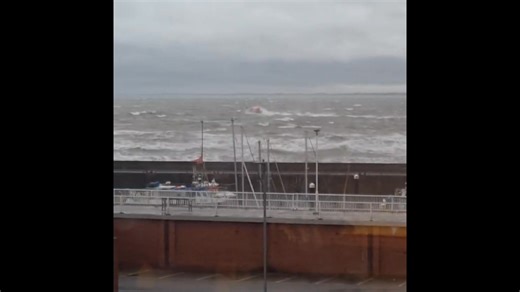 Incredible…. The brave crew heading out into the Bay of Bridlington earlier today (3rd October) to a service call along with the Scarborough All Weather Lifeboat. It is understood the call out for the Bridlington Lifeboat was around 5pm and was to a Dutch registered trawler that has suffered engine failure, but this has yet to be confirmed. The incident is still ongoing. Video. ©️Echo Media Group. | Bridlington Echo