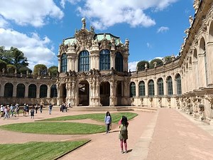 Dresden-Walking tour to BrühlscheTerrasse 德勒斯敦-步行之旅到布呂爾平台河邊
