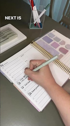 How to use paper planning at work to prevent burnout & overscheduling 🌱 #mentalhealthawareness