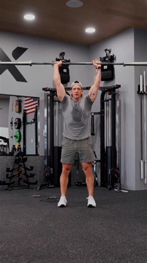 IBEX TRAINING on Instagram: "4 Rounds: 30 Empty BB strict press 5 Burpees 30 Double unders (or 45 singles) 5 Burpees 30 Bodyweight lunges Program: Pump Sweat"