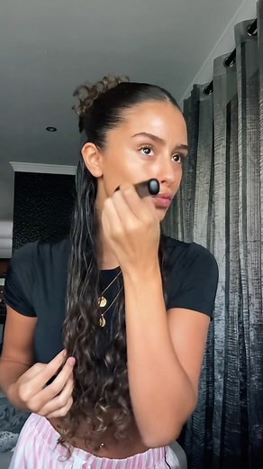 Débora Gomes on Instagram: "Tutorial da minha make para as meninas que me pedem 勺 Makes: @elfcosmetics @makeupbymario @diorbeauty @tartecosmetics @rarebeauty @benefitcosmeticsportugal @yslbeauty @maybelline @chanelofficial"