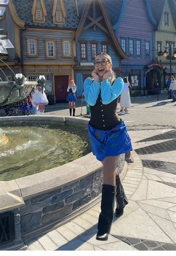 Arendelle Divas at Disneyland Paris