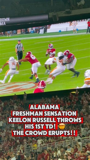 Alabama has a star! Freshman Keelon Russell throws his first career touchdown pass! 🔥 The crowd erupts! #football #alabama #rolltide #NCAAFootball | Sayyid McKinney