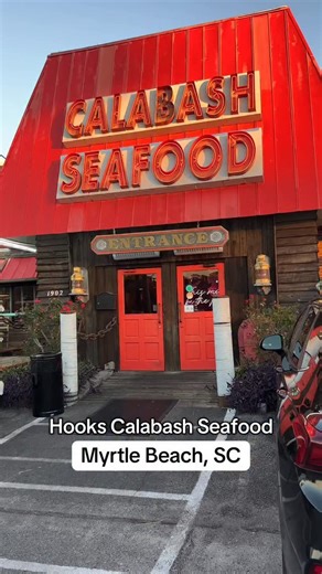 ✨ Seafood Lovers, This One’s for You! 🦞 If you’re in Myrtle Beach and craving the ultimate seafood feast, Hook’s Calabash Seafood is a must-visit! Their all-you-can-eat buffet is loaded with Southern favorites from crispy fried shrimp 🍤 and crab legs 🦀 to hushpuppies, oysters, and more. Perfect for families, date nights, or post-beach dinners! 🌊 📍 Address: 1902 N Kings Hwy, Myrtle Beach, SC 29577 📸 Tip: Come hungry and save room for dessert! 🍰 👇 Have you tried Hook’s yet? Comment your fa