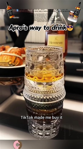 This rotating cup is so cool—it can spin to relieve stress and help you sober up! Watch the nice drink pour in, then the cup spins 360° with light and shadow flowing around it—total eye candy!#tiktokshop #fouryou #fyp