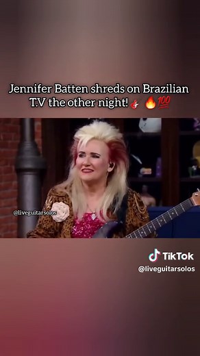 Jennifer Batten Brilha em show de guitarra brasileira