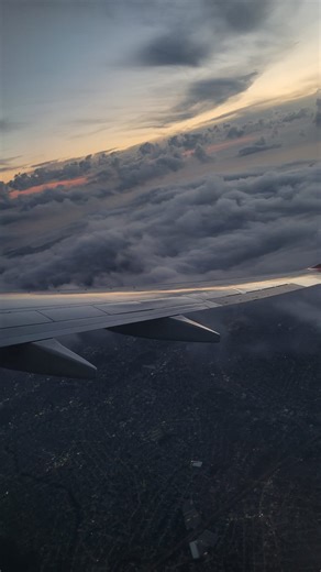 Amanda Tito on Instagram: "Mesmo sendo revistada a parte do bonde das Maravilhas fez a viagem valer a pena! hahahahah A agência dos dois passeios foi a @vivarraial (eles foram tudooooo) #RioDeJaneiro #girlstrip #viagem #arraialdocabo"