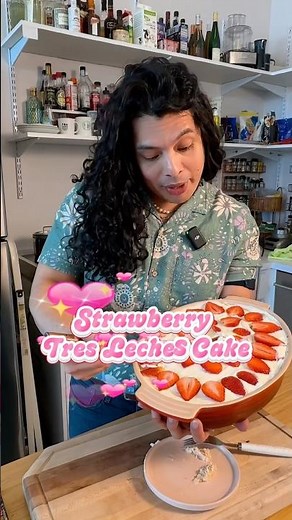 Strawberry Tres Leches Cake 🍓🍰 for Valentine’s Day #comfortfood #sweetsrecipe