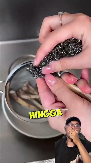 jangan buang tulang ya adek!