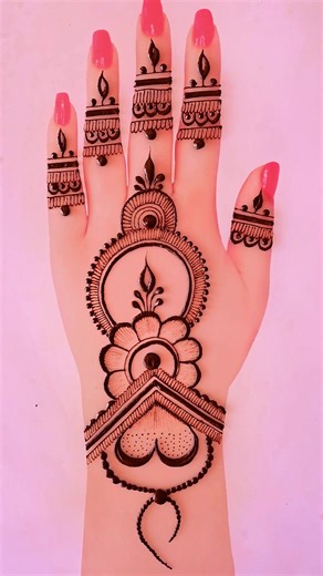 Stylish Heart Shape Mehndi Designs | Easy & Simple Backhand Mehndi