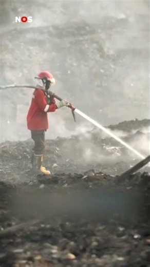 Large landfill in Indonesia has been on fire for a week