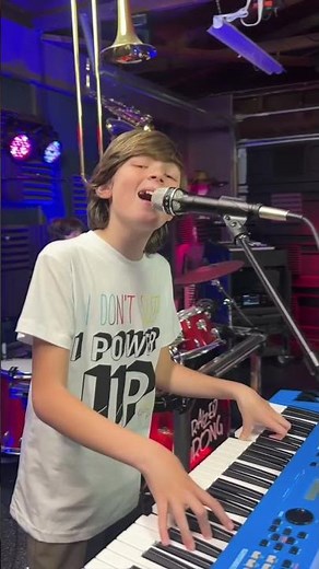 Raized Wrong performs Mad about you by Belinda Carlisle