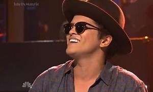 Bruno Mars - Saturday Night Live (VIDEO)