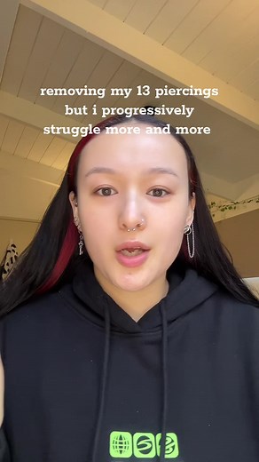 is this even entertaining? the struggle was realllllll 😬 #piercings #piercingcheck #earrings #nz #mri #auckland