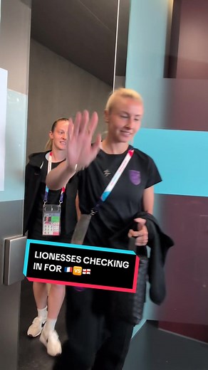 IT’S GO TIME 👊 Checking in for #FrancevsEngland 🇫🇷🏴󠁧󠁢󠁥󠁮󠁧󠁿 #england #lionesses #weuro2025