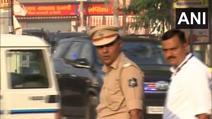 18K views · 542 reactions | PM Narendra Modi arrives at the Morbi Civil Hospital to meet the injured #PMModi For more videos: https://bit.ly/3m5j7nt | Zee News English | Facebook