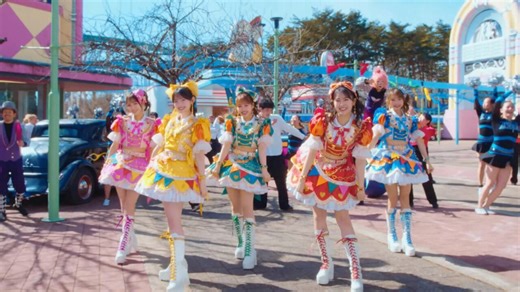 海外のみんなへ超ときめき♡宣伝部をみつけてくれてありがとう🧡公式YouTubeチャンネルで、英語や韓国語で歌っている動画、インドネシア語、韓国語、英語の字幕が付いた日常動画のリスト貼っておくからぜひ見てね！またtokisenが海外でライブができますように🧡