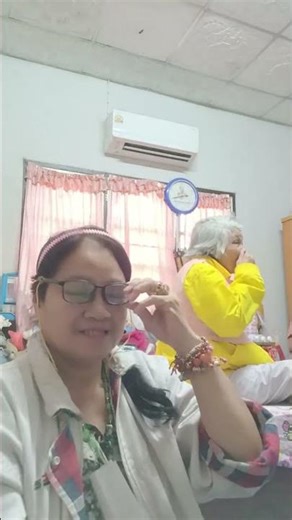 ep 975 สวัสดีตอนเช้า 08:56 น ฟังข่าวนิทานกับลูกคนที่3 หม่อนฉัตรอินปันรักพ่อแม่ กำลังถ่ายทอดสด!