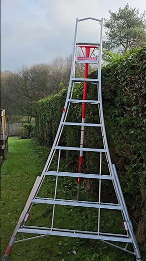 Henchman 10/12 foot adjustable ladders for uneven ground ❤️ #henchman #gardeningequipment #ladder