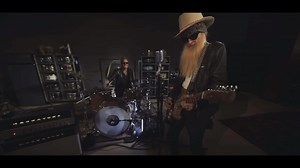 The Reverend and a cardboard Strat! | Guitar Radio Show