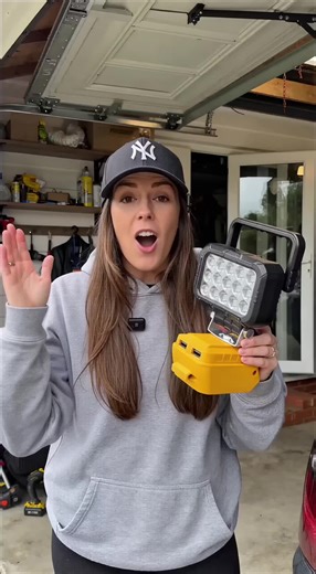 Powerful 40W LED Work Light for Dewalt 20V Battery