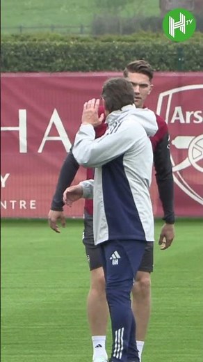 Gyokeres PRANKS Gabriel Heinze 🤣