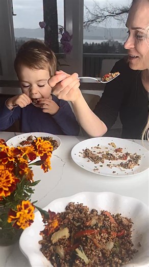 Amazing Benefits of Quinoa: Complete Protein High in Fiber Rich in Nutrients Gluten-free Antioxidant Power Supports Heart Health Ingredients Tofu Marinade 1 (14 oz) package extra firm tofu 1½ tbsp soy sauce 3 tbsp olive oil 3 tbsp balsamic vinegar 1½ tbsp tomato paste 4–5 cloves garlic (crushed) 2 tsp dried basil 1½ tsp dried oregano ½ tsp dried thyme For the Quinoa Dish 1 cup dry quinoa (makes about 3 cups cooked) 1 tablespoons coconut aminos 1 tbsp olive oil 2 medium carrots, cut into strips 1