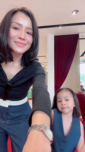 Back to the 90s hair era ✨ #missmariena#momanddaughter#haircut#90shairstyle#90sera#fyp