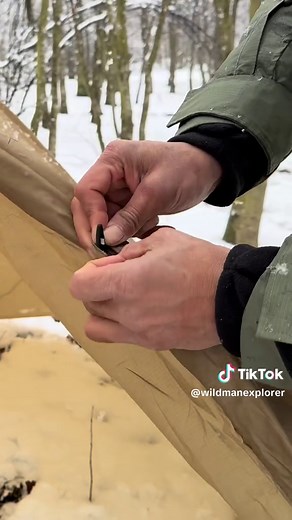 TikTok Açıklaması (İngilis dilində): I spent the night alone in the wild, camping in the snow and hunting birds for survival. The cold, the silence, and the raw beauty of nature made this an unforgettable experience. Sometimes, we need to escape into the wilderness to test our limits and reconnect with our true selves. #camping #adventure #survival #hunting ⸻ What to Do in Such Conditions? 1. Stay Warm \t•\tBuild a proper shelter to block the wind, like a snow cave or a wall of snow. \t•\tCollec