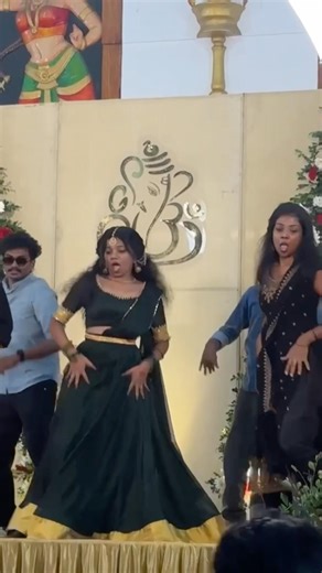 Kerala wedding #wedding #dance #bridedance #brideperformance #keralawedding #brideentry