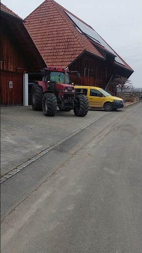 Frontlader abhängen, unser Case Maxxum 5150 plötzlich handlich.😅